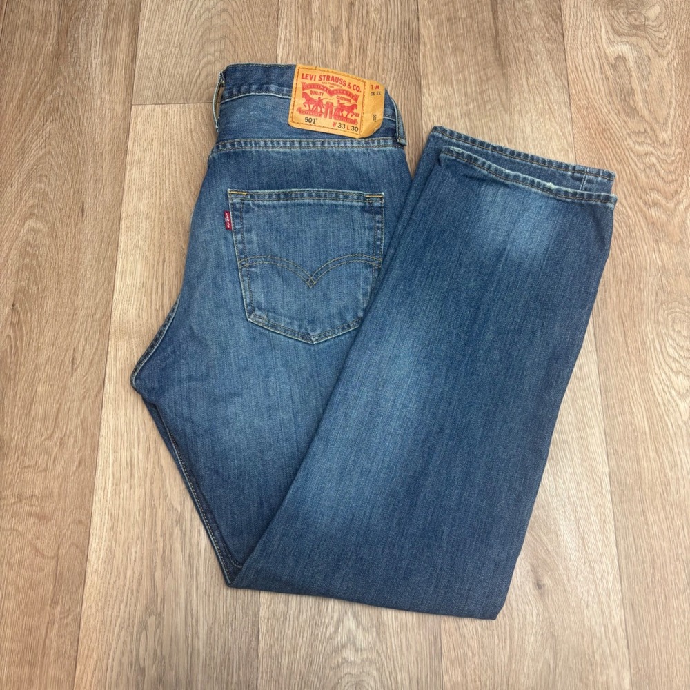 Levis 501 Original Fit Straight Leg Blue Denim Jeans Mens 33x30 Button Fly